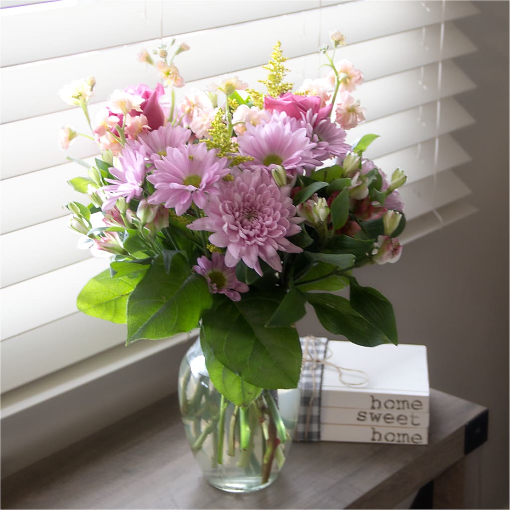 Pastel Tradition - A Florist Original – North Star Blooms, Roseville MN