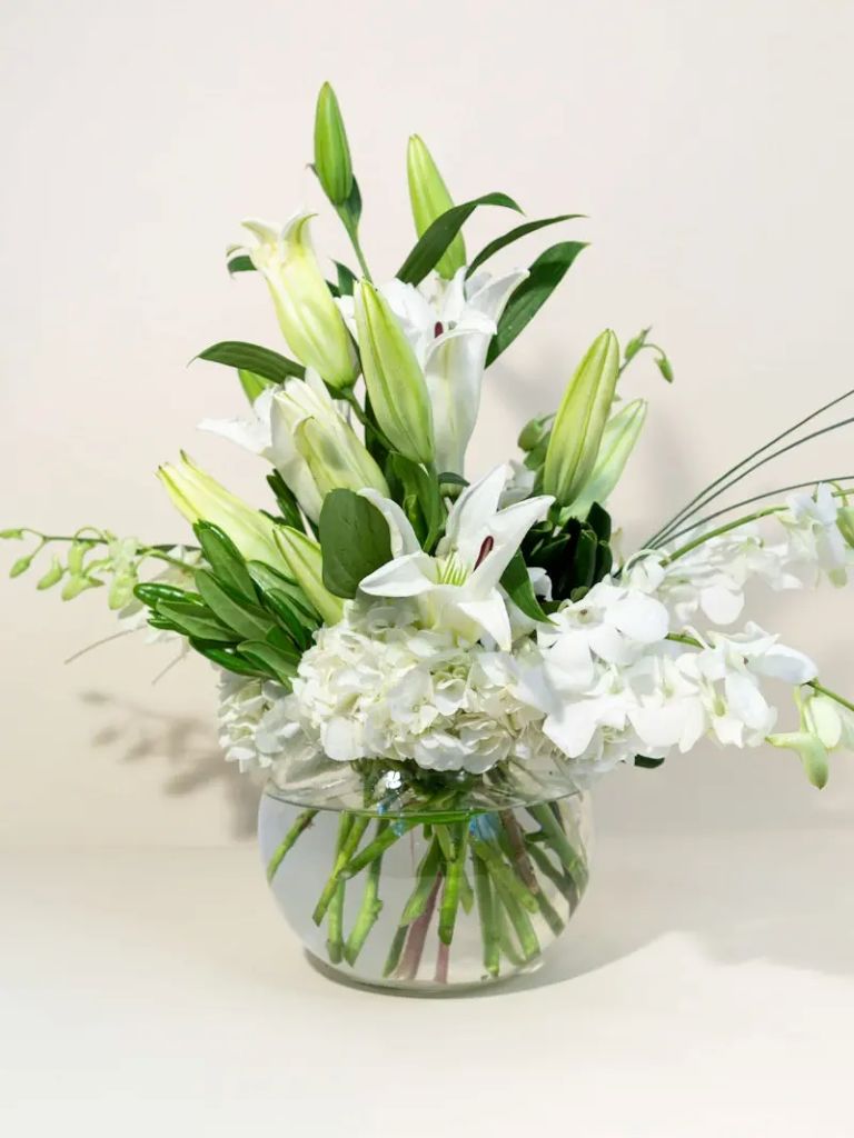A Stunning White Elegance – North Star Blooms, Roseville MN