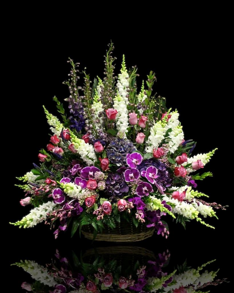 Jewel Elegance Sympathy Basket