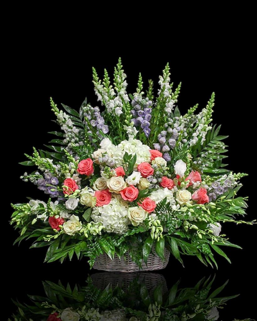 Blanc Peach Sympathy Basket