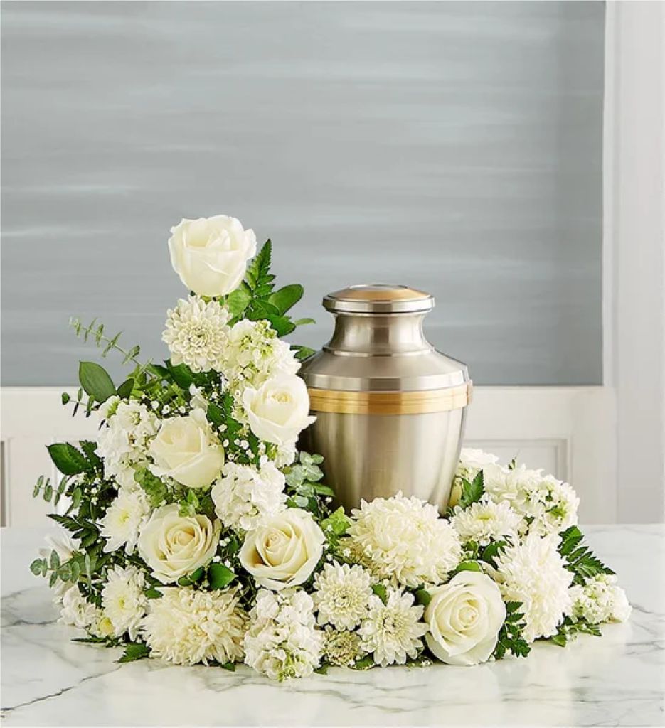 Cremation Wreath- All White – North Star Blooms, Roseville MN