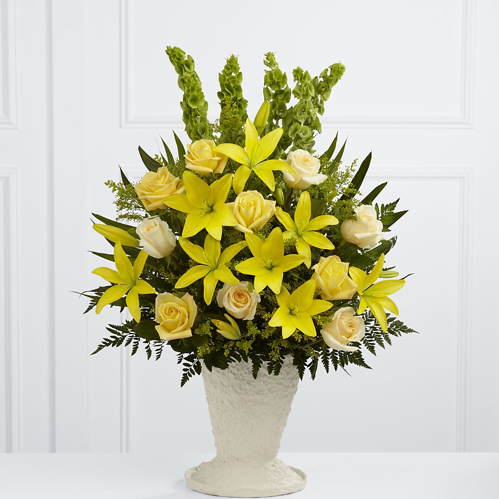 Golden Memories Arrangement – North Star Blooms, Roseville MN
