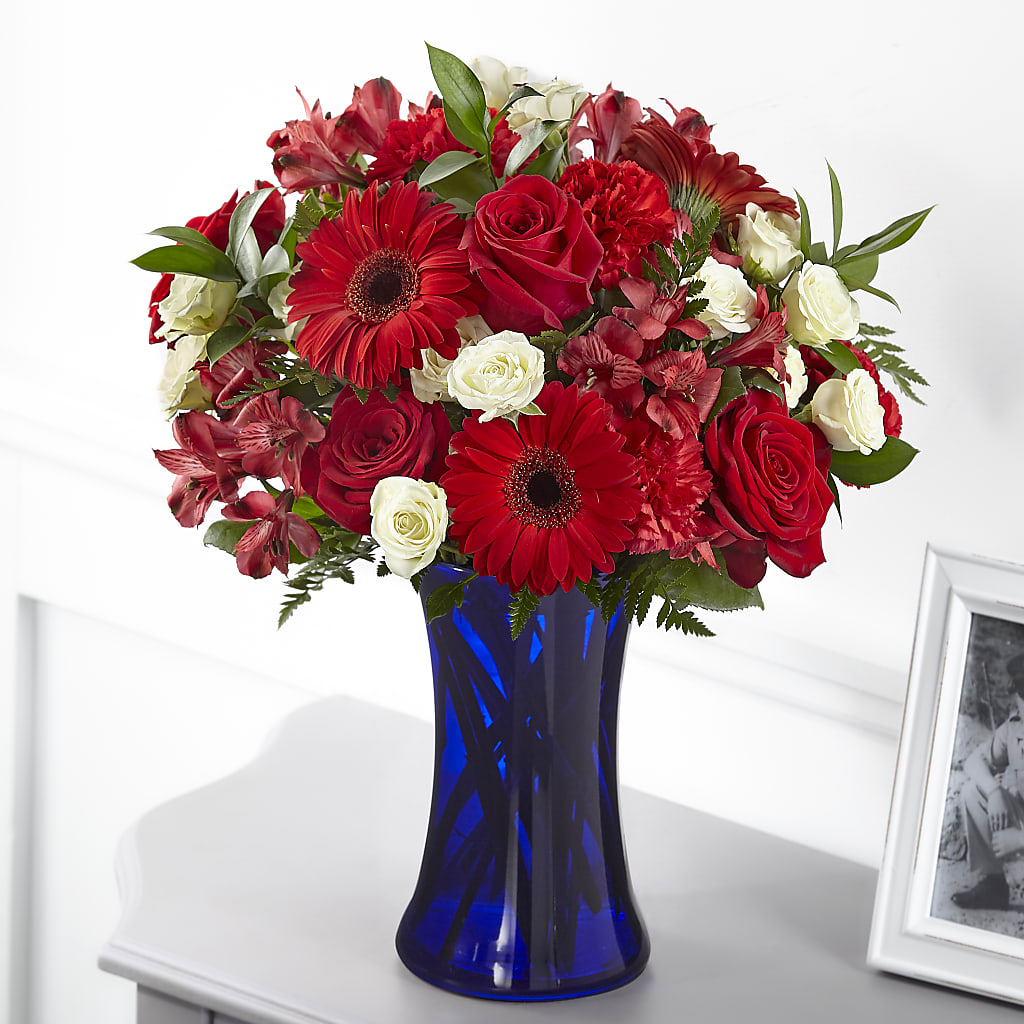 Hearts Embrace Bouquet – North Star Blooms, Roseville MN