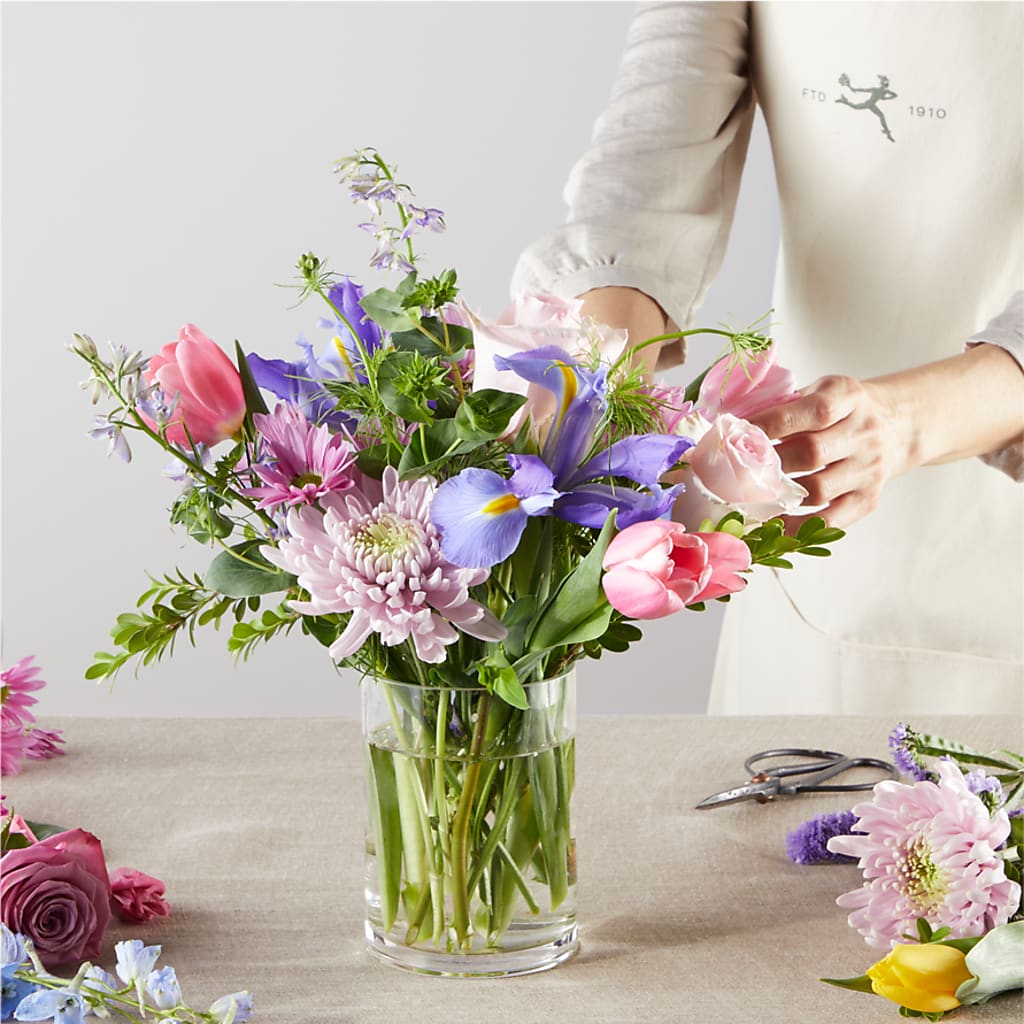 Pastel Tradition - A Florist Original –  North Star Blooms, Roseville MN
