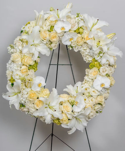 Traditional Elegance Wreath