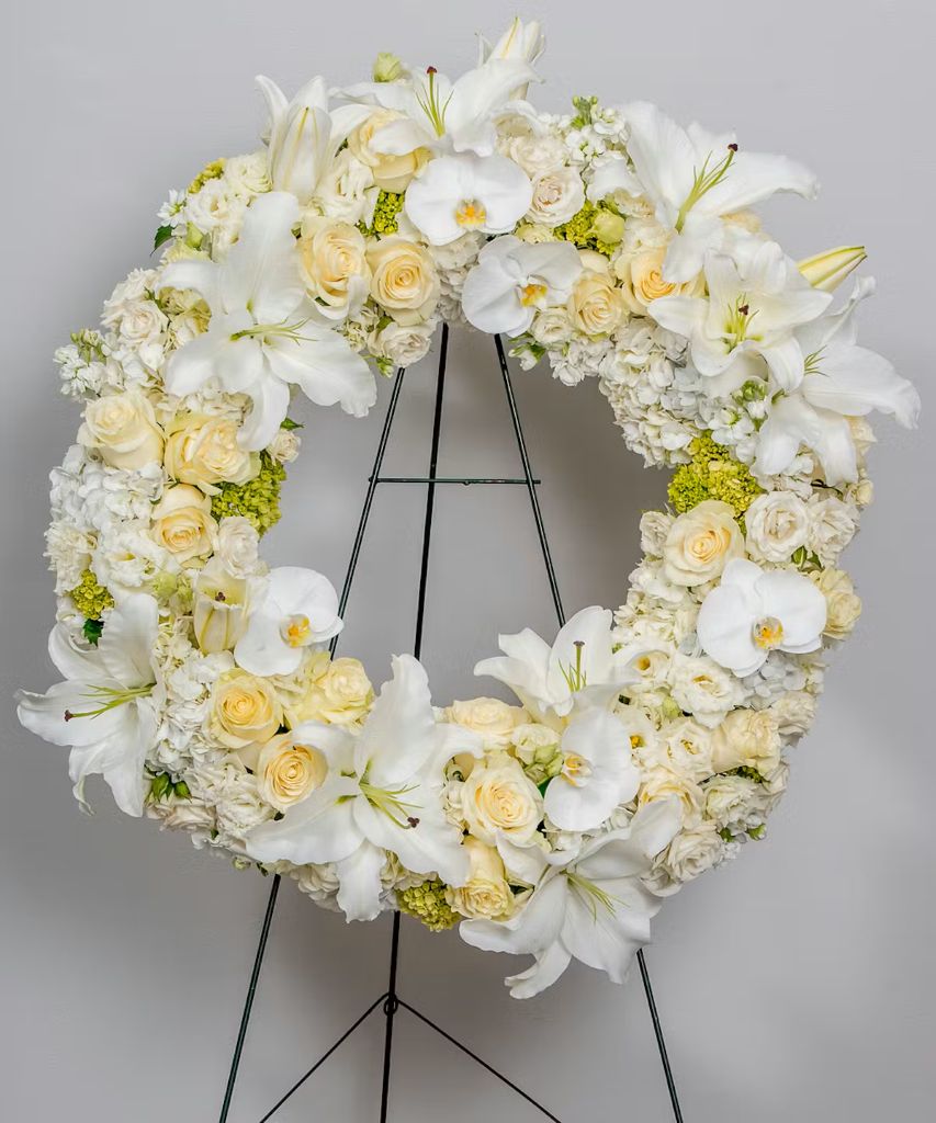 Traditional Elegance Wreath