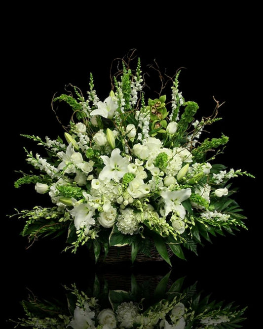 Blanc Lily Sympathy Basket