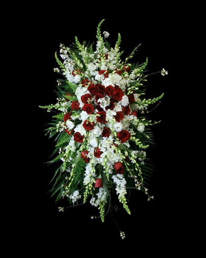 Blanc Rouge Elegance Sympathy Spray