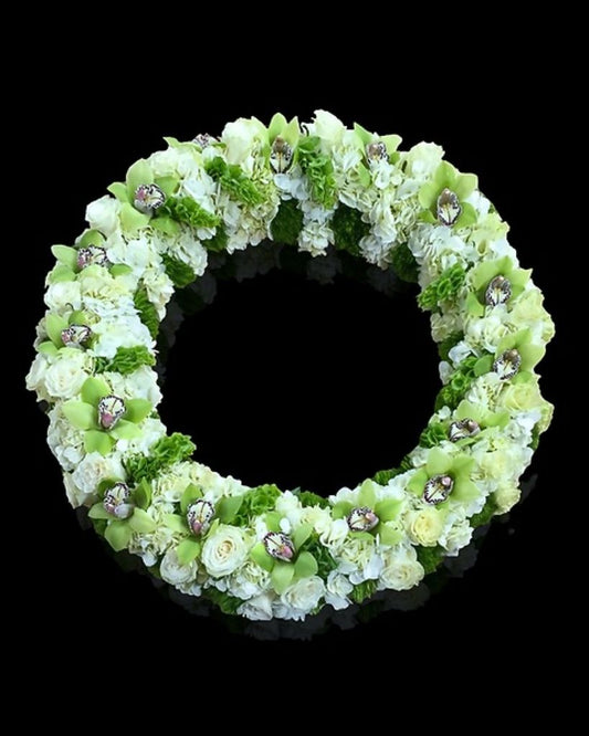 Blanc Sympathy Wreath