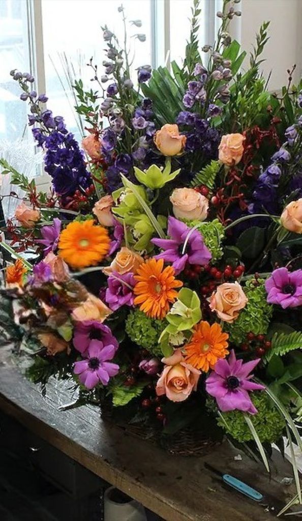 Designer's Choice Sympathy Basket