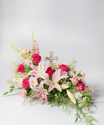 A Loving Farewell Cross Surround –  North Star Blooms, Roseville MN