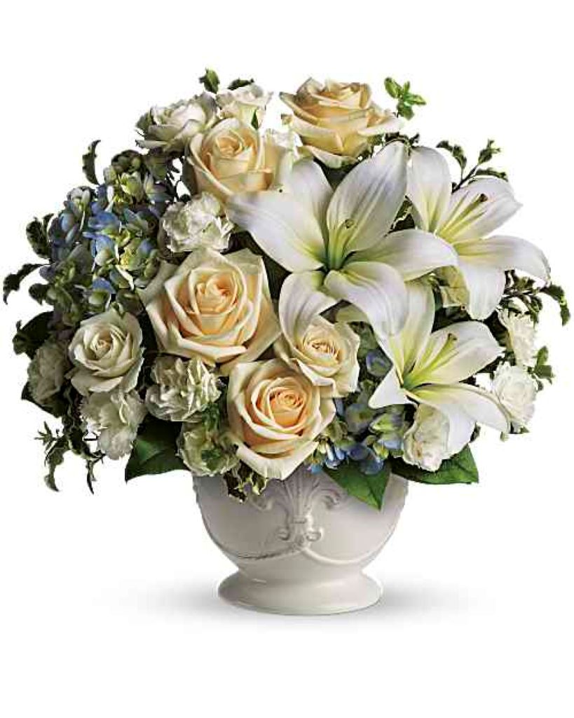 Beautiful Dreams by Teleflora